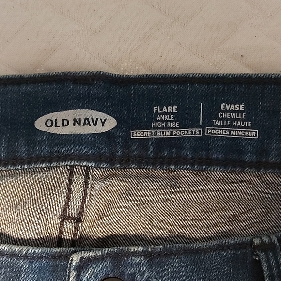 Old Navy High Rise Flare Ankle Jeans - Picture 3 of 4